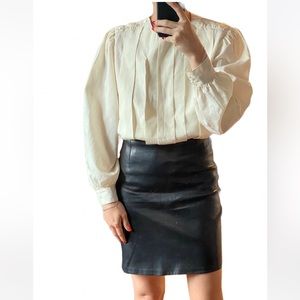 🦋 Vintage Beige Pleated Blouse 🦋